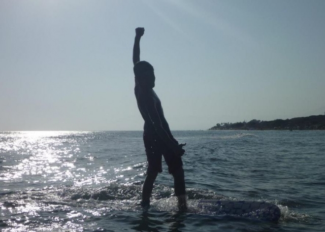 Surfeando con la caida del sol